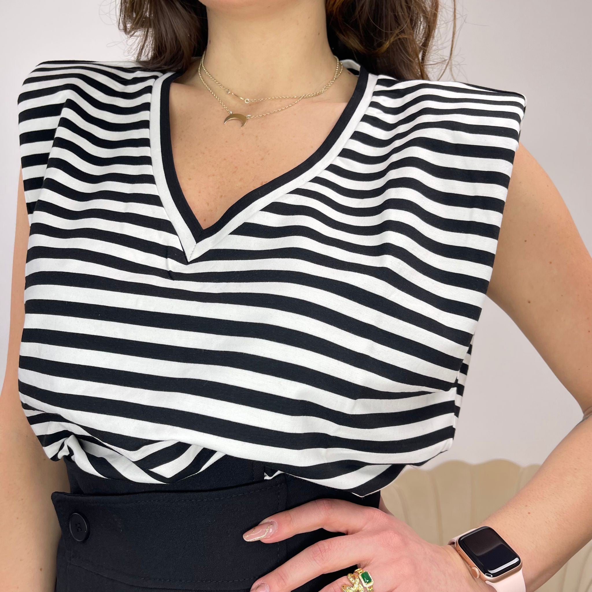 SHIRT CON SPALLINE A RIGHE