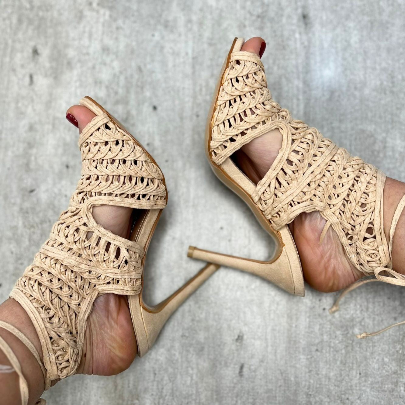 SANDALI UNCINETTO BEIGE