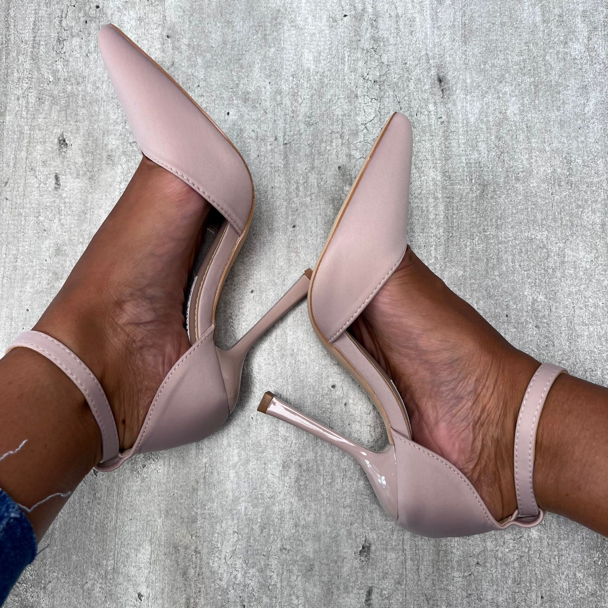 DèCOLLETè YLENIA NUDE