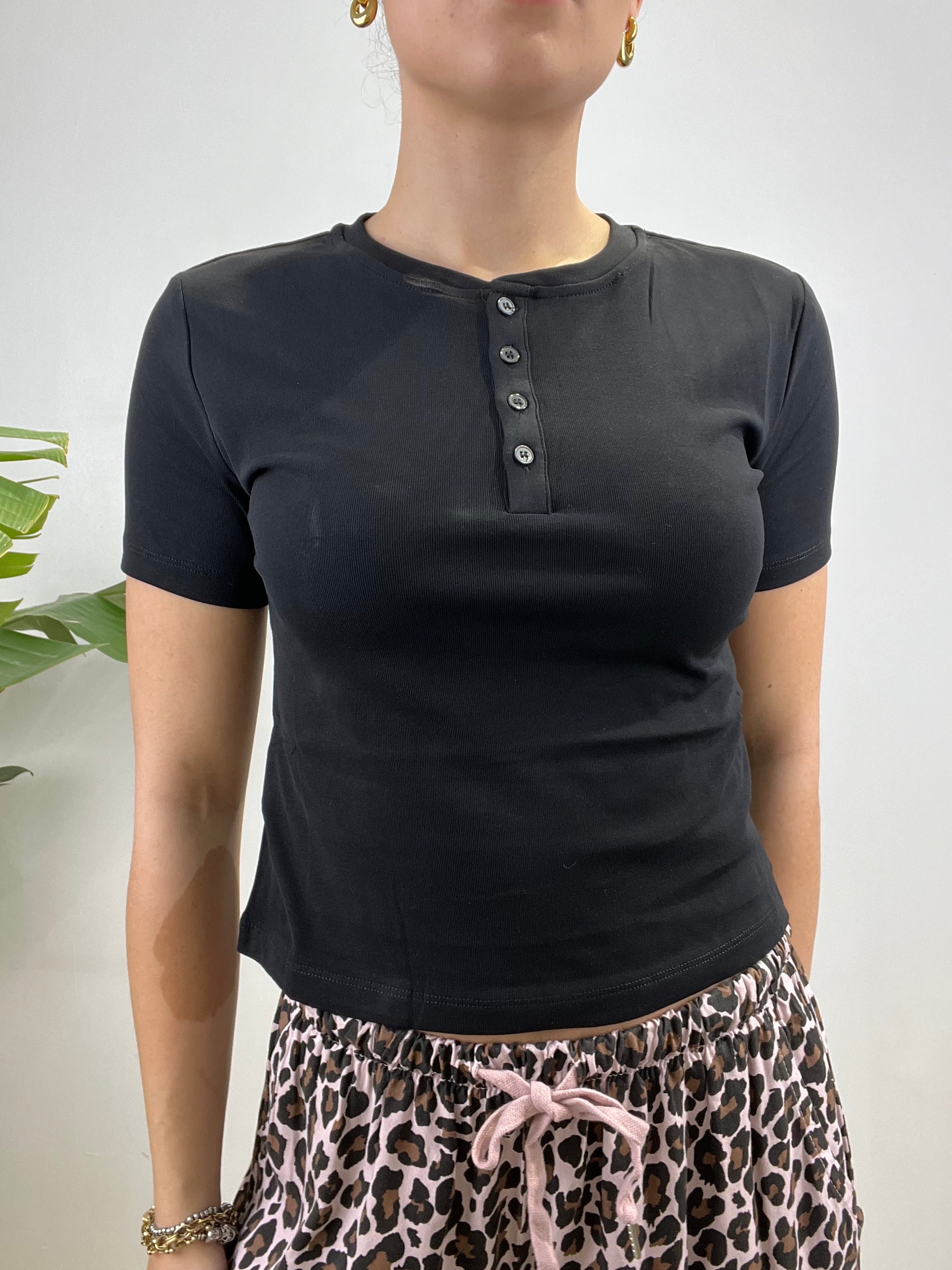 T-SHIRT BOTTONCINI MEZZA MANICA LUMINA NERA