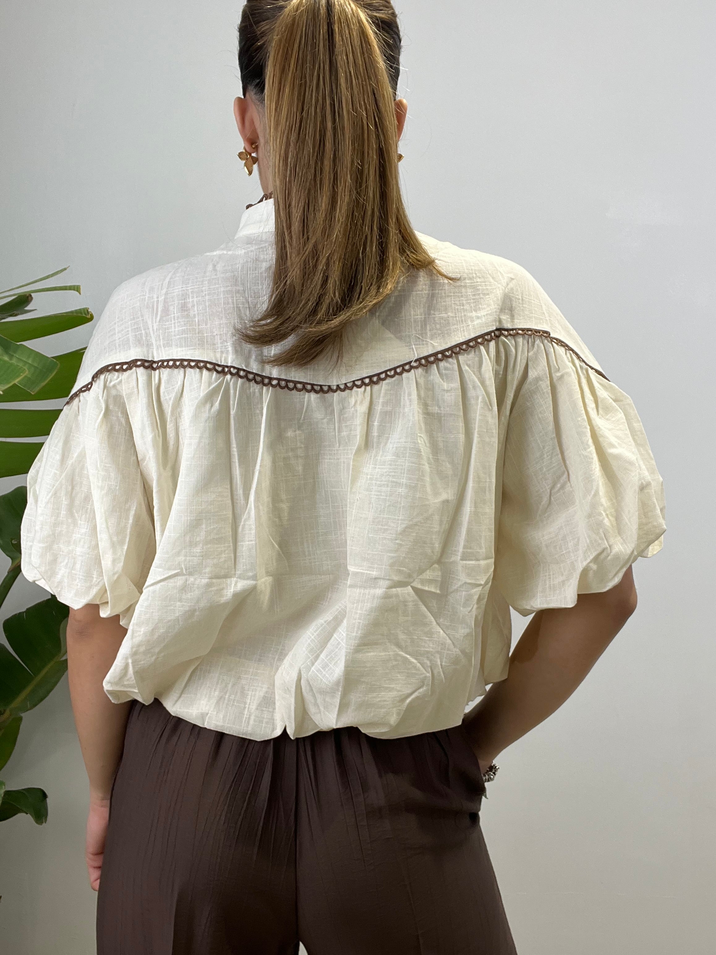CAMICIA CROP RICAMATA BEIGE